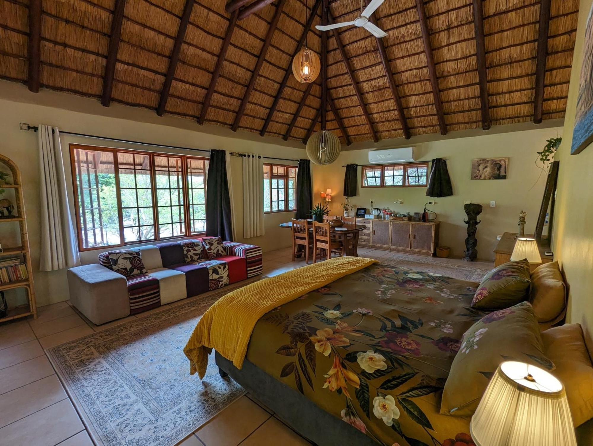 Hasekamp Family Bush Lodge Hoedspruit Esterno foto